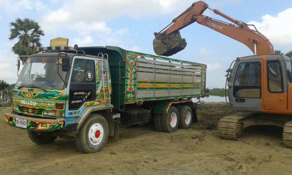 ขายสิบล้อดั้มFXZ13ร้อกกี้210เกียรฟูเลอรกะบะเนียมสวยพร้อมใจช้า