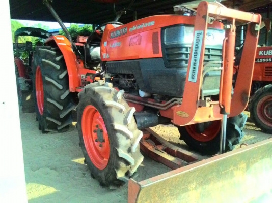 ขายรถไถ KUBOTA L4508 พร้อมดันหน้าตราช้าง ยางใหม่4เส้น กระทะล้อใหม่4วง รถไร่สภาพดีพร้อมใช้งาน มีทะเบียนพร้อมโอน DC Tractor Rayong 0818618678,0899347475 id line=0818618678 id line=carbonthai มีรถบริการขนส่งทั่วไทย รถอยู่ อ.แกลง จ.ระยอง