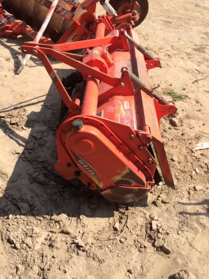 ขายKubota L3608 อุปกรณ์3ชิ้น ทำงาน877ชม. ราคา290000 ทะเบียนพร้อมโอน