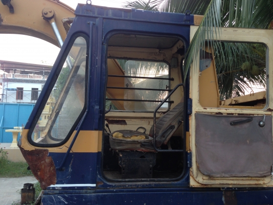 ขายแบคโฮ KOMATSU PC100-2 ขายแบคโฮ KOMATSU PC100-2