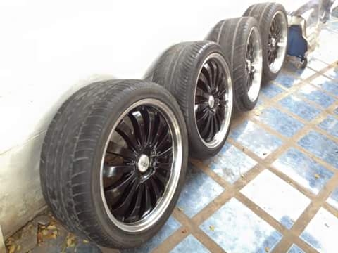 ล้อแม็กขอบ 18 กว้าง8 ทั้ง4วง ออฟ45