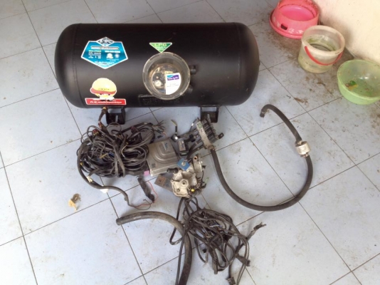 ชุดแก๊สหัวฉีด อุปกรณ์ครบ ถังปี2011