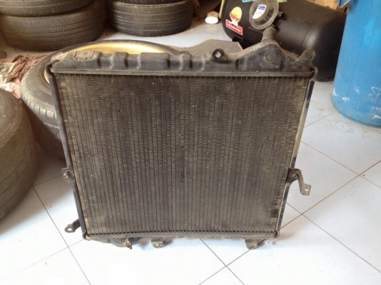 หม้อน้ำรถตู้หัวจรวด kz ใบนอน