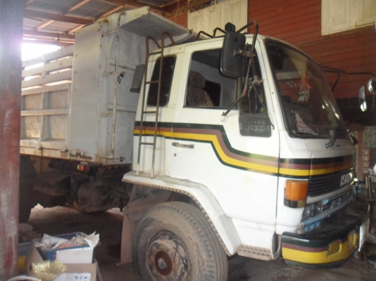 ขาย..ด่วนๆๆๆ ครับ  อีซูสุ ร็อคใหญ่ 10 ล้อ ดั้ม 2 เพลา ลากข้าวได้ ดินได้ ติดต่อ ช่างหมึก 087-5262494 และ 094-7452226ต่อรองได้