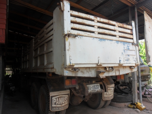 ขาย..ด่วนๆๆๆ ครับ  อีซูสุ ร็อคใหญ่ 10 ล้อ ดั้ม 2 เพลา ลากข้าวได้ ดินได้ ติดต่อ ช่างหมึก 087-5262494 และ 094-7452226ต่อรองได้