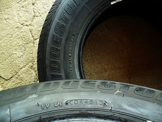 ยางกระบะ15  บริดสโตน205-70-R15ลงพื้นปี14 (4เส้น3,500)