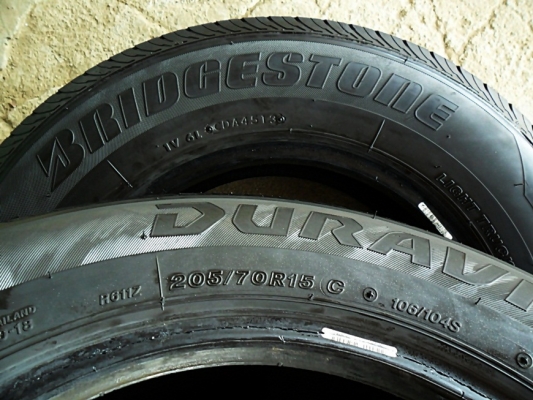 ยางกระบะ15  บริดสโตน205-70-R15ลงพื้นปี14 (4เส้น3,500)