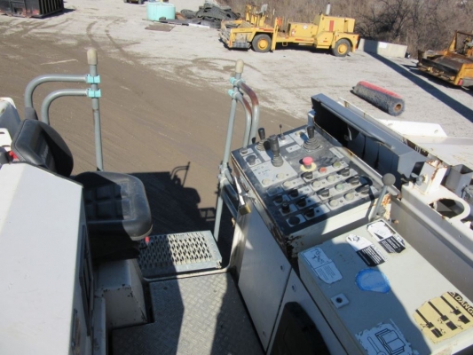 ขายรถรีไซคิ้ง Wirtgen W2200  มือสองนำเข้าจากอเมริกา