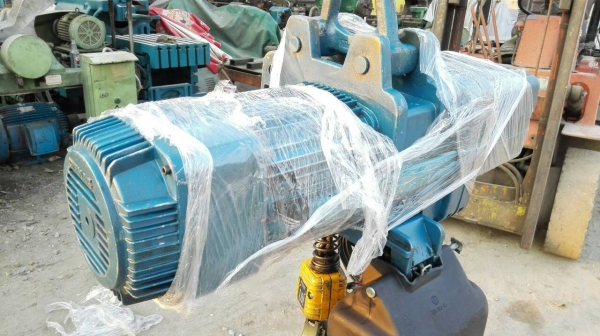Sell>> รอกโซ่ไฟฟ้า ‪#&lrm;DEMAG‬ Made in Germany ขนาด 1.6 ตัน ไฟ 380V. สภาพ 95\% นางฟ้ามาโปรด รีโมท ตะขอ กล่องโซ่ ใหม่กริ้บ