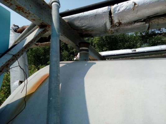 ถังน้ำ สภาพดี ไม่มีผุ ขนาด 5600 ลิตร ด้านในทาสีอีฟ็อกซี่อย่างดี ราคา 35,000