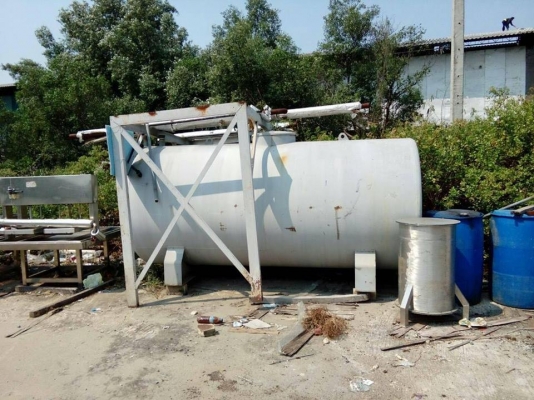 ถังน้ำ สภาพดี ไม่มีผุ ขนาด 5600 ลิตร ด้านในทาสีอีฟ็อกซี่อย่างดี ราคา 35,000