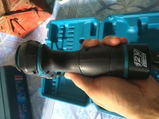 Makita สว่านไร้สายแถมแบต 2 ก้อน