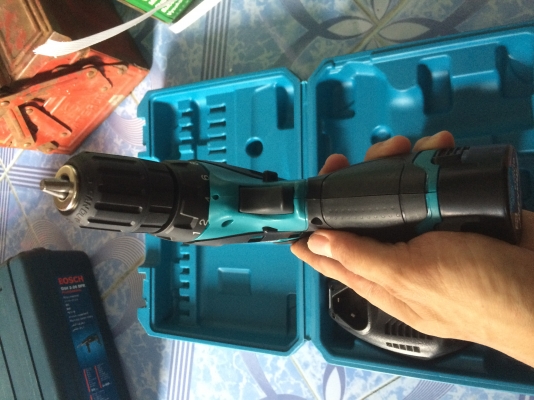 Makita สว่านไร้สายแถมแบต 2 ก้อน