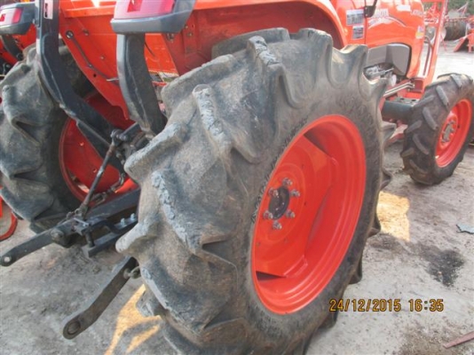 รถไถนาคูโบต้ารุ่น L4708SP พร้อมผาน6 สภาพสวยๆ ชั่วโมงใช้งานน้อย 435 ชั่วโมงงาน ซื้อได้ทั้งสดและผ่อนครับ