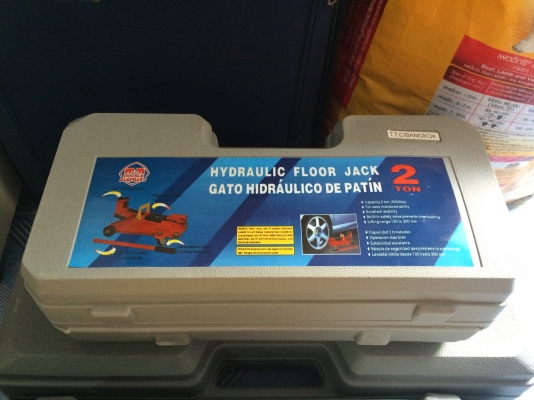 Double Elephantแม่แรงยกรถยนต์2.TON พกพาสะดวก Double Elephantแม่แรงยกรถยนต์2.TON พกพาสะดวก