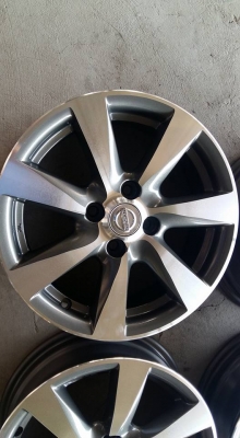 ขายล้อแม็ก almera 15" สนใจติดต่อ ตาเล็ก ล้อและยาง 081-3747940 ขายล้อแม็ก almera 15" สนใจติดต่อ ตาเล็ก ล้อและยาง 081-3747940