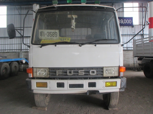 กระบะบรรทุก (ท้ายลาด) สีขาว ส้ม เขียว แดง จำนวน 6 สูบ