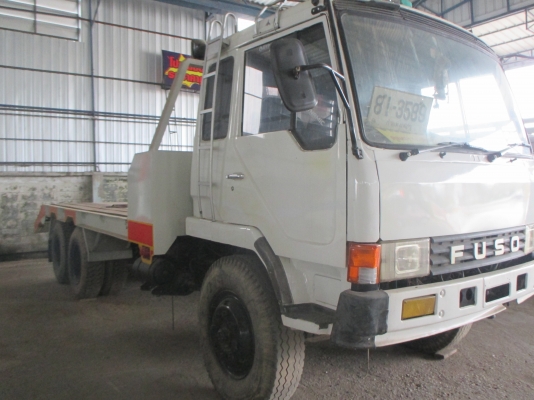 กระบะบรรทุก (ท้ายลาด) สีขาว ส้ม เขียว แดง จำนวน 6 สูบ