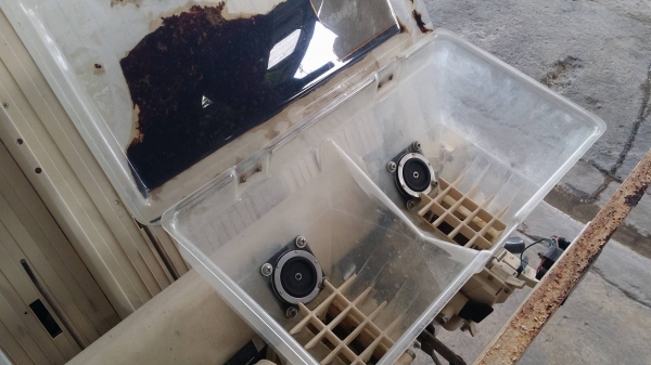 รถดำนานั่งขับ ISEKI  รุ่น PA400D  เก่าญี่ปุ่น พร้อมกล่องหยอดปุ๋ยด้านท้าย ดำนา 4 แถว สภาพดี