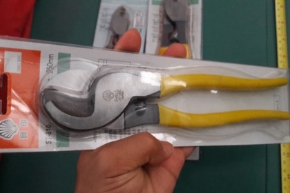 ขายคีมตัดควั่นสายไฟขนาด6,10นิ้ว SHELL Made in Japan. ขายคีมตัดควั่นสายไฟขนาด6,10นิ้ว SHELL Made in Japan.