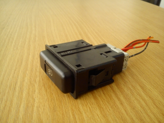 สวิตช์ ไฟตัดหมอก HONDA ACCORD ปี94-97 แนวนอนตัวใหญ่