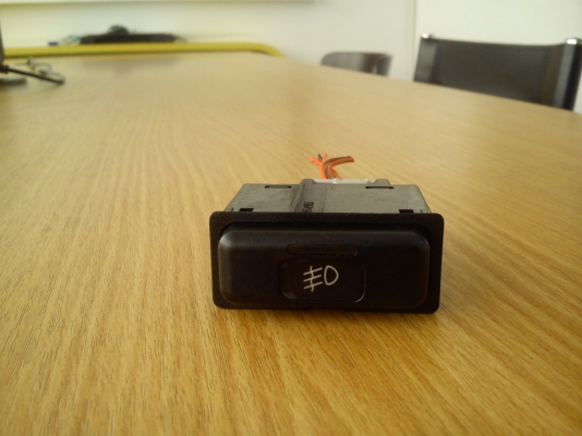 สวิตช์ ไฟตัดหมอก HONDA ACCORD ปี94-97 แนวนอนตัวใหญ่