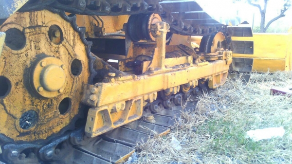 ขาย 185,000รถแทรคเตอร์ KOMATSU D20-5 สไลร์ 6 ทิศทาง เครื่องดีเกียร์แรงช่วงสวย 090-772-3710 090-772-3708 ขาย 185,000รถแทรคเตอร์ KOMATSU D20-5 สไลร์ 6 ทิศทาง เครื่องดีเกียร์แรงช่วงสวย 090-772-3710 090-772-3708