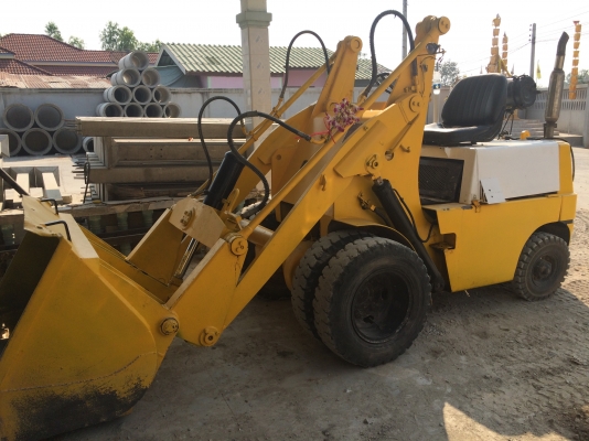 ขายด่วน รถตักล้อยาง ขายด่วน รถตักล้อยาง