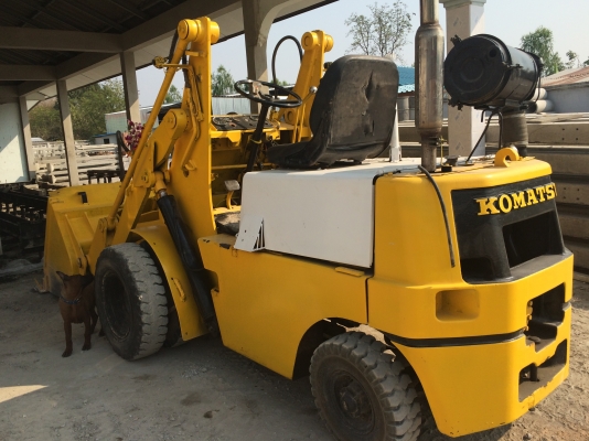 ขายด่วน รถตักล้อยาง