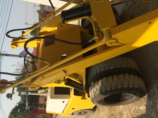 ขายด่วน รถตักล้อยาง ขายด่วน รถตักล้อยาง