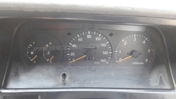 รถตู้  TOYOTA   ปีจดทะเบียน  2540  81 แรงม้า ใช้เชื้อเพลิง LPG สลับเบนซินได้ ทุกอย่างลงเล่มในทะเบียนแล้ว