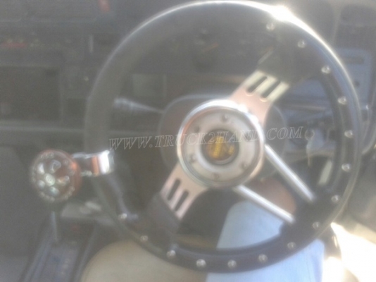 รถตู้  TOYOTA   ปีจดทะเบียน  2540  81 แรงม้า ใช้เชื้อเพลิง LPG สลับเบนซินได้ ทุกอย่างลงเล่มในทะเบียนแล้ว