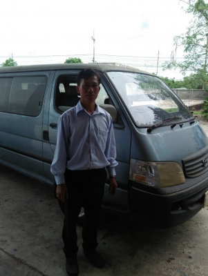 รถตู้  TOYOTA   ปีจดทะเบียน  2540  81 แรงม้า ใช้เชื้อเพลิง LPG สลับเบนซินได้ ทุกอย่างลงเล่มในทะเบียนแล้ว