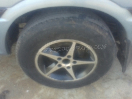 รถตู้  TOYOTA   ปีจดทะเบียน  2540  81 แรงม้า ใช้เชื้อเพลิง LPG สลับเบนซินได้ ทุกอย่างลงเล่มในทะเบียนแล้ว