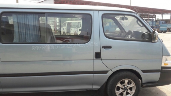 รถตู้  TOYOTA   ปีจดทะเบียน  2540  81 แรงม้า ใช้เชื้อเพลิง LPG สลับเบนซินได้ ทุกอย่างลงเล่มในทะเบียนแล้ว