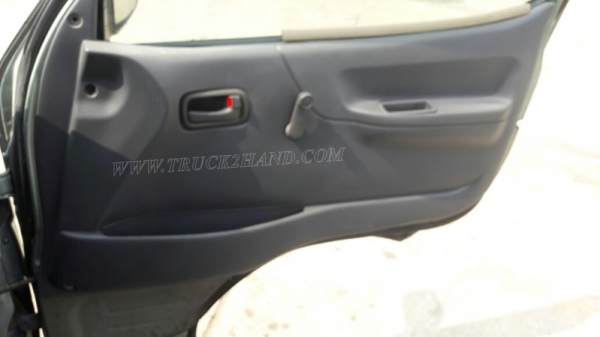 รถตู้  TOYOTA   ปีจดทะเบียน  2540  81 แรงม้า ใช้เชื้อเพลิง LPG สลับเบนซินได้ ทุกอย่างลงเล่มในทะเบียนแล้ว