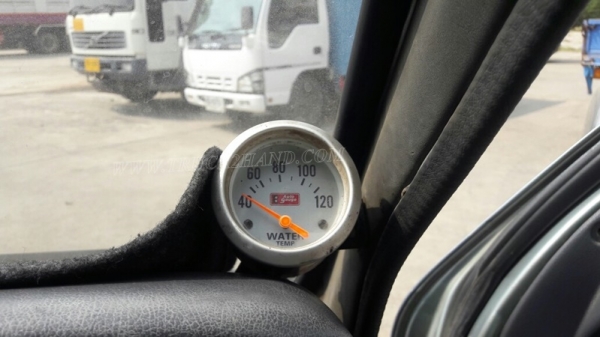 รถตู้  TOYOTA   ปีจดทะเบียน  2540  81 แรงม้า ใช้เชื้อเพลิง LPG สลับเบนซินได้ ทุกอย่างลงเล่มในทะเบียนแล้ว