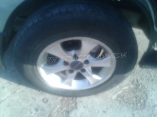 รถตู้  TOYOTA   ปีจดทะเบียน  2540  81 แรงม้า ใช้เชื้อเพลิง LPG สลับเบนซินได้ ทุกอย่างลงเล่มในทะเบียนแล้ว