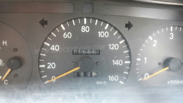 รถตู้  TOYOTA   ปีจดทะเบียน  2540  81 แรงม้า ใช้เชื้อเพลิง LPG สลับเบนซินได้ ทุกอย่างลงเล่มในทะเบียนแล้ว