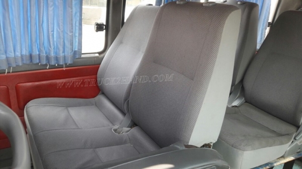 รถตู้  TOYOTA   ปีจดทะเบียน  2540  81 แรงม้า ใช้เชื้อเพลิง LPG สลับเบนซินได้ ทุกอย่างลงเล่มในทะเบียนแล้ว