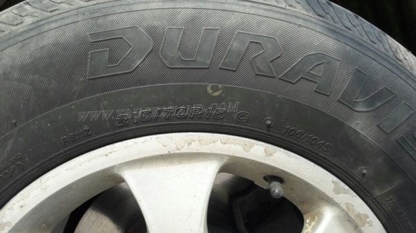 รถตู้  TOYOTA   ปีจดทะเบียน  2540  81 แรงม้า ใช้เชื้อเพลิง LPG สลับเบนซินได้ ทุกอย่างลงเล่มในทะเบียนแล้ว