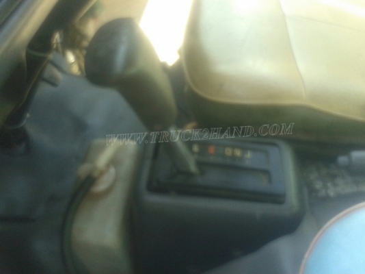 รถตู้  TOYOTA   ปีจดทะเบียน  2540  81 แรงม้า ใช้เชื้อเพลิง LPG สลับเบนซินได้ ทุกอย่างลงเล่มในทะเบียนแล้ว