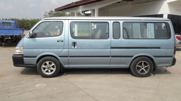 รถตู้  TOYOTA   ปีจดทะเบียน  2540  81 แรงม้า ใช้เชื้อเพลิง LPG สลับเบนซินได้ ทุกอย่างลงเล่มในทะเบียนแล้ว