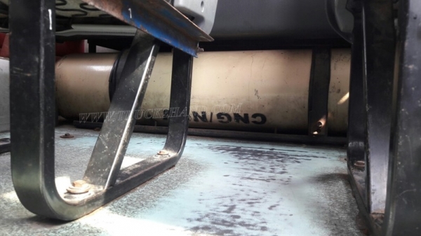 รถตู้  TOYOTA   ปีจดทะเบียน  2540  81 แรงม้า ใช้เชื้อเพลิง LPG สลับเบนซินได้ ทุกอย่างลงเล่มในทะเบียนแล้ว