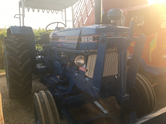 ขาย รถไถฟอร์ด77 รถพร้อมใช้งาน