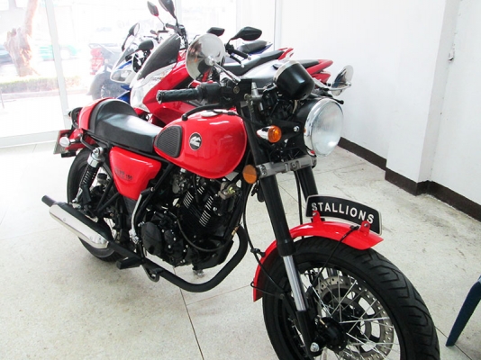 (โอนฟรี) ขาย Stallions Centaur Cafe 150 ปี 2015 ไมล์แท้ 2686 กม สภาพสวยเดิมๆ แนวคาเฟ่  สีแดง