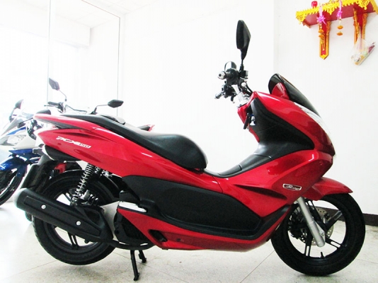 (โอนฟรี) ขาย PCX 150 สภาพนางฟ้า ไมล์แท้ 912 กม รถใช้มือเดียว สภาพสวย เครื่องหัวฉีดประหยัดน้ำมัน มีกุญแจแท้ 2 ดอก รีโมท มีเล่มพร้อมโอน