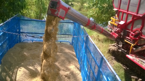 ขายรถบรรทุก6ล้อ อีซูซุ ขอขายใหม่ครับหลุดจอง ลดได้เยอะขายได้ขาย