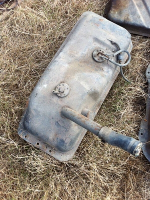 ถังน้ำมัน เก่าเก็บใช้ได้ทุกใบ ไม่มีรั่วครับ