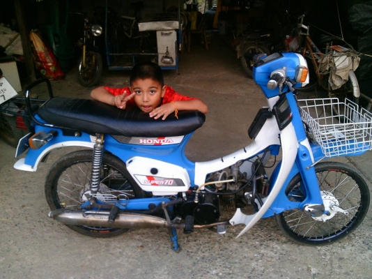 HONDA C700 เครื่อง 125 แรงๆ HONDA C700 เครื่อง 125 แรงๆ